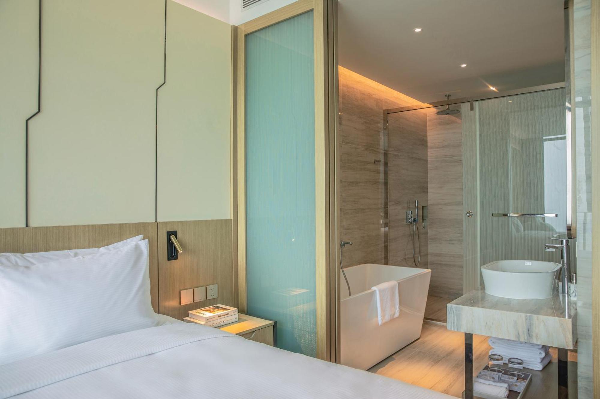 Awaken Da Nang Hotel ภายนอก รูปภาพ