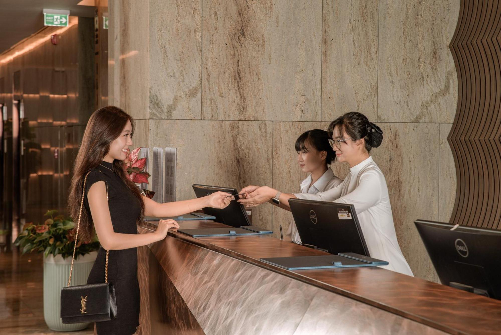 Awaken Da Nang Hotel ภายนอก รูปภาพ