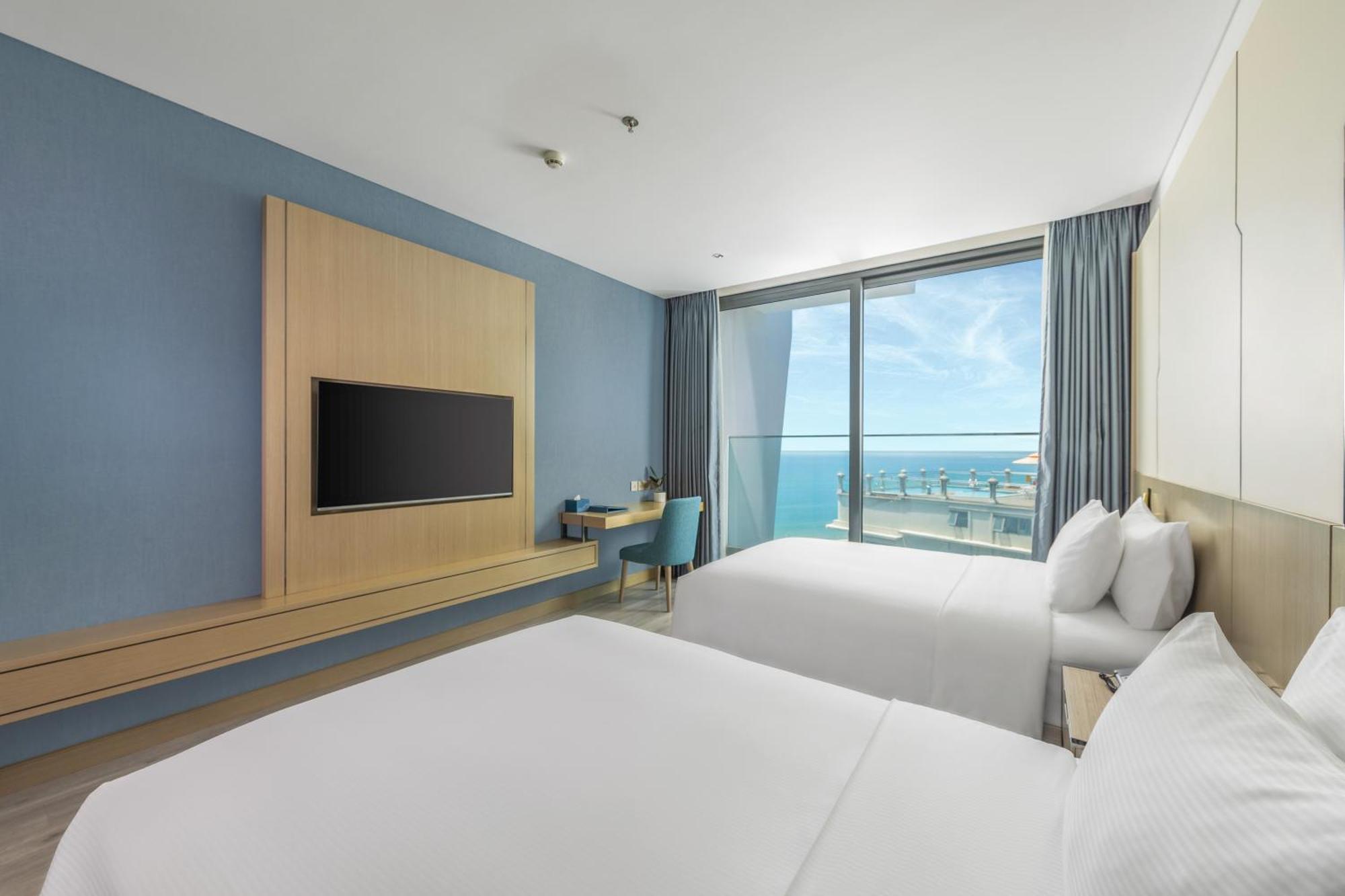 Awaken Da Nang Hotel ภายนอก รูปภาพ