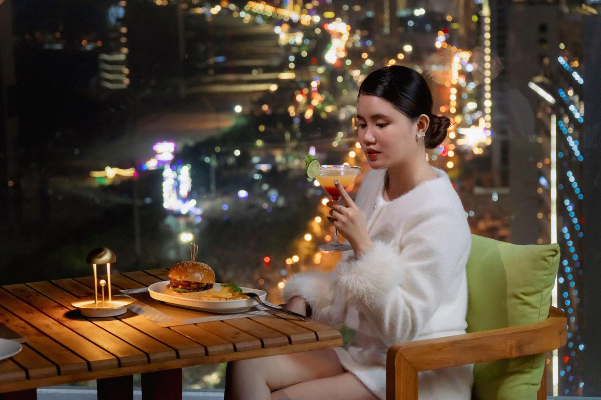 Awaken Da Nang Hotel ภายนอก รูปภาพ