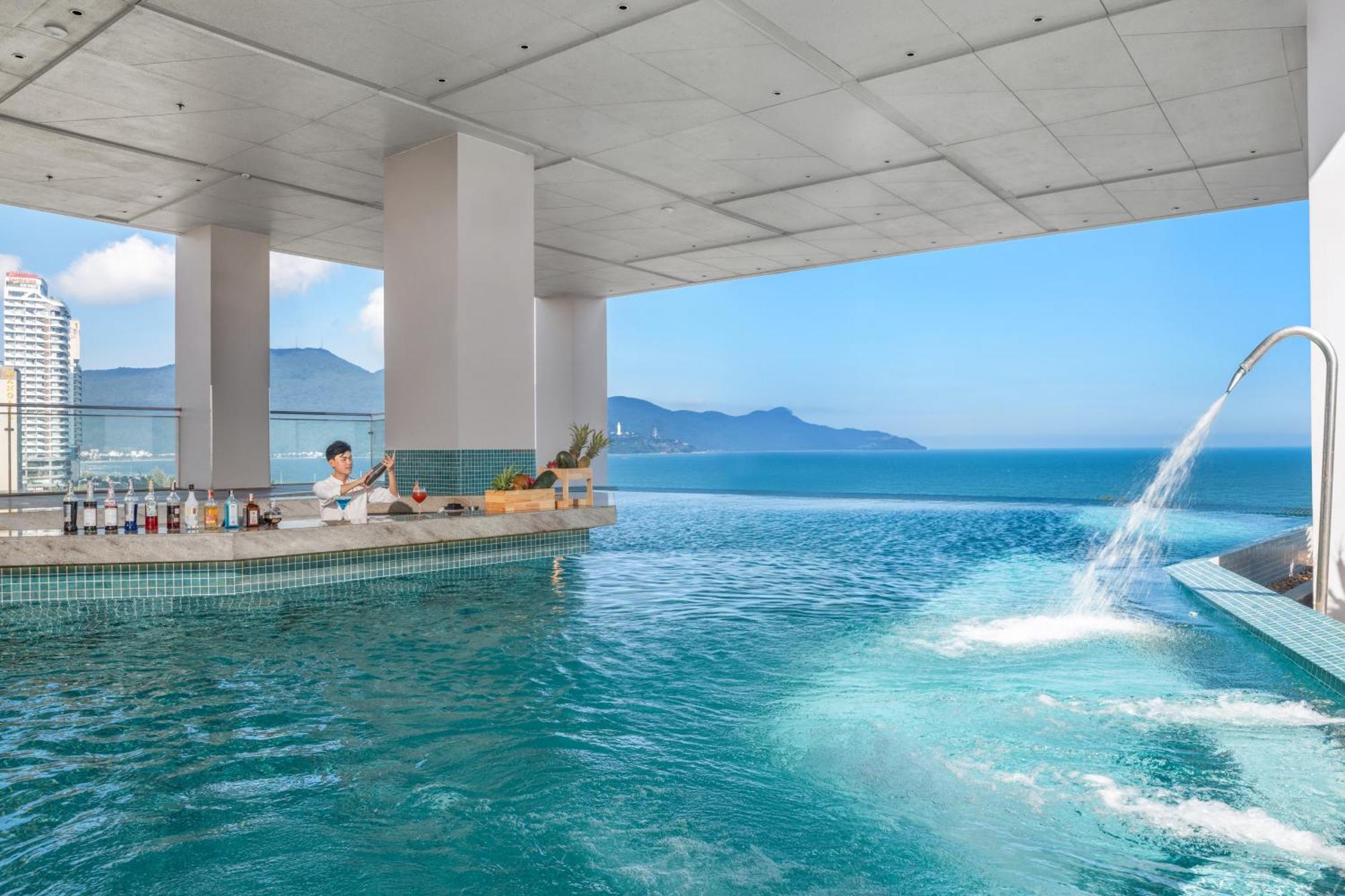 Awaken Da Nang Hotel ภายนอก รูปภาพ