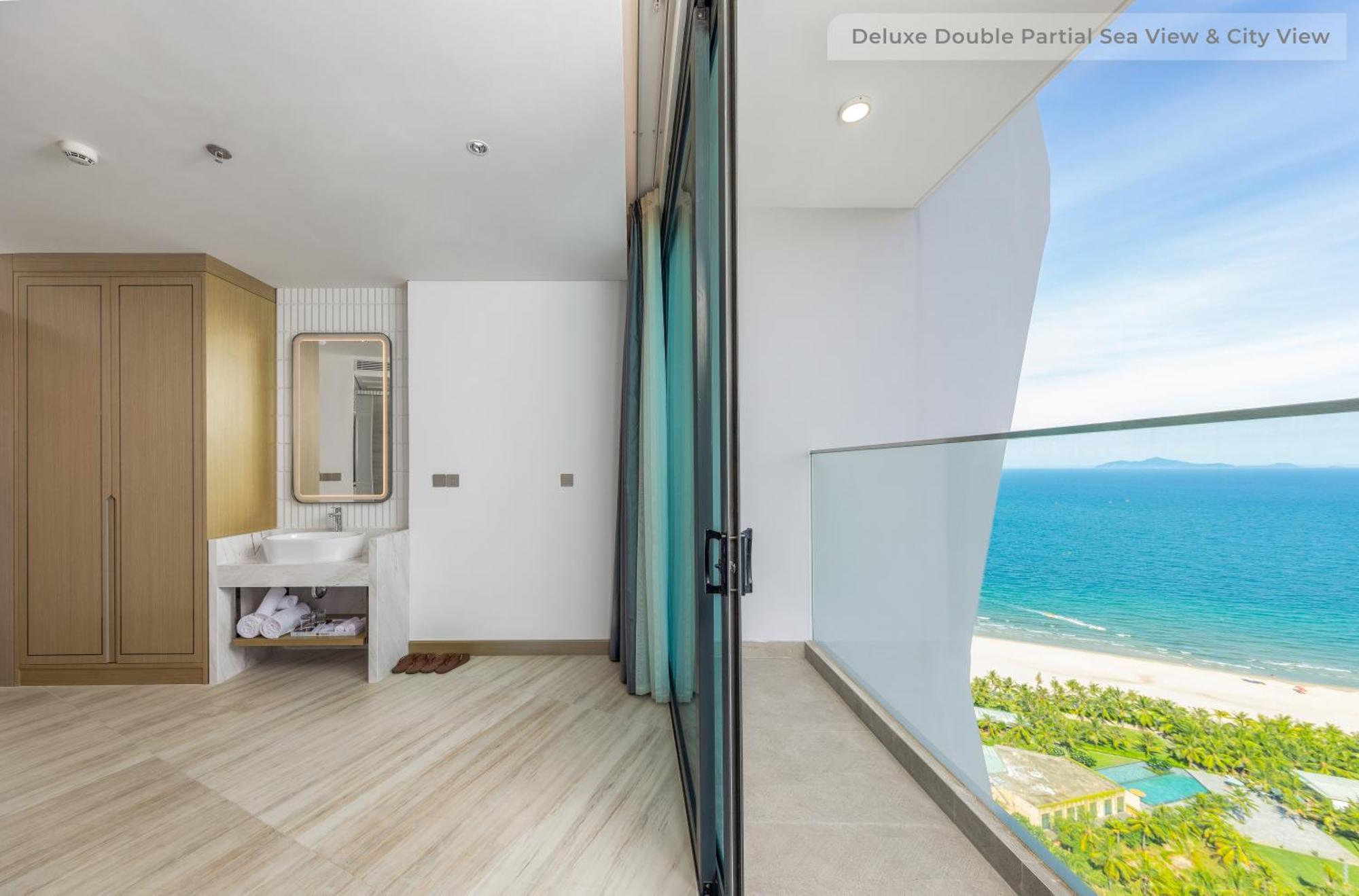 Awaken Da Nang Hotel ภายนอก รูปภาพ