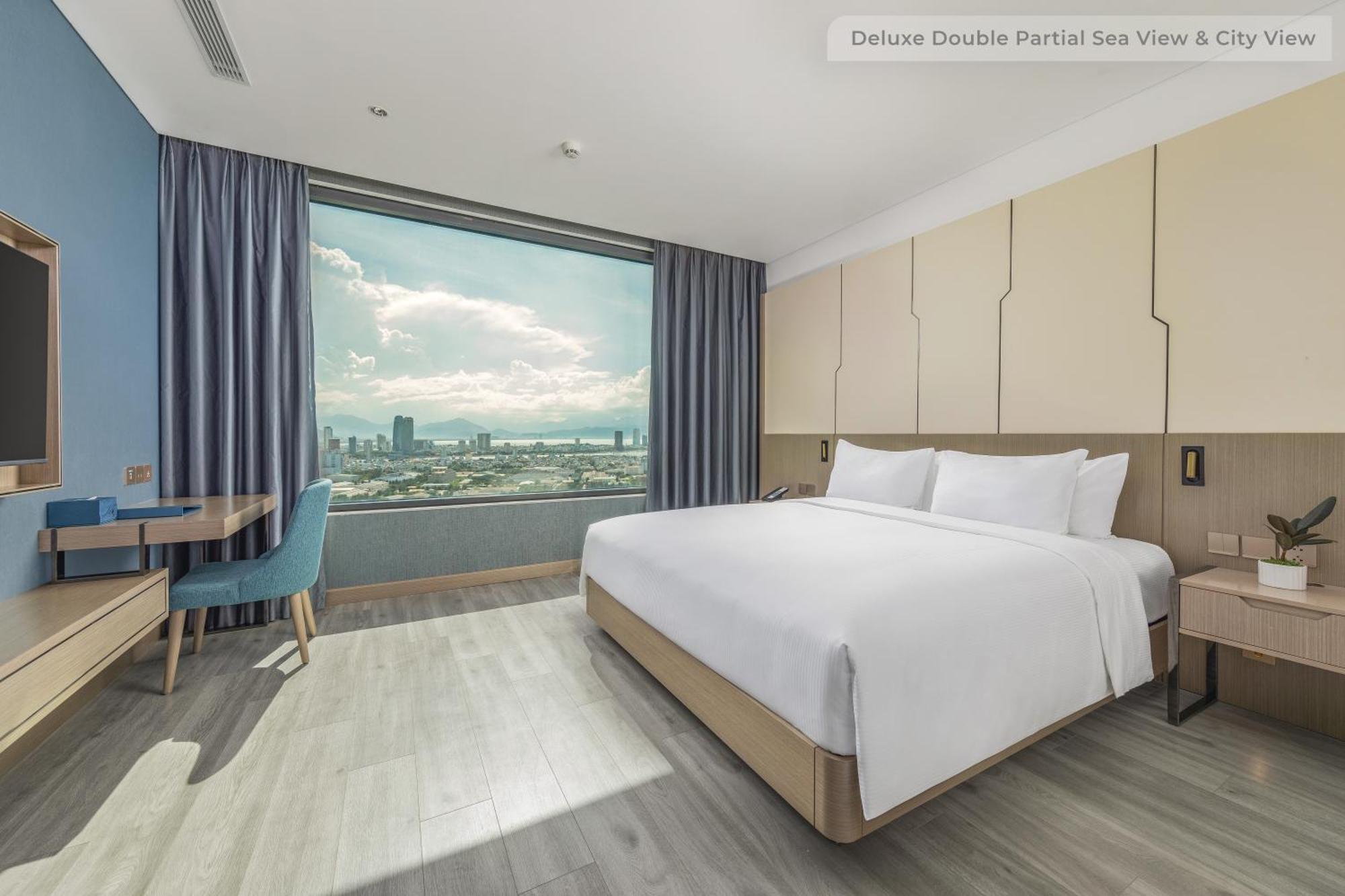 Awaken Da Nang Hotel ภายนอก รูปภาพ